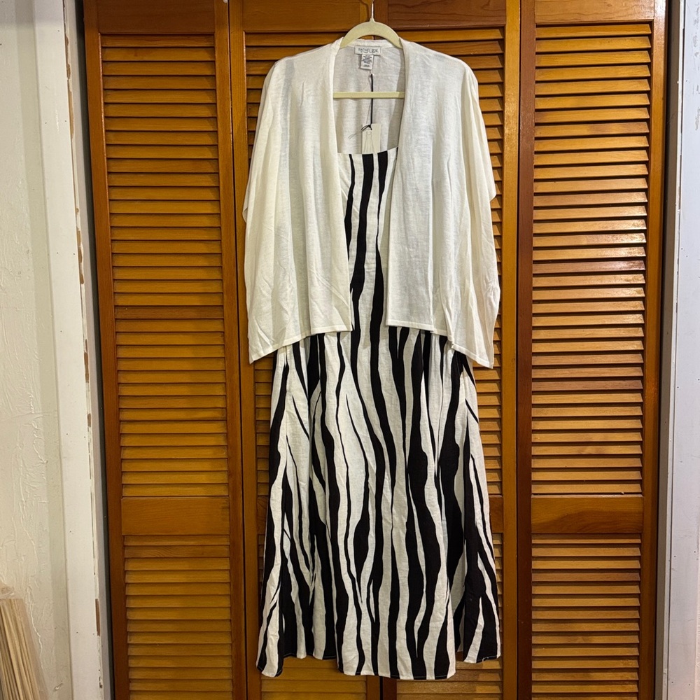 Rachel Zoe Monochrome Striped Dress - Picture 9 of 11
